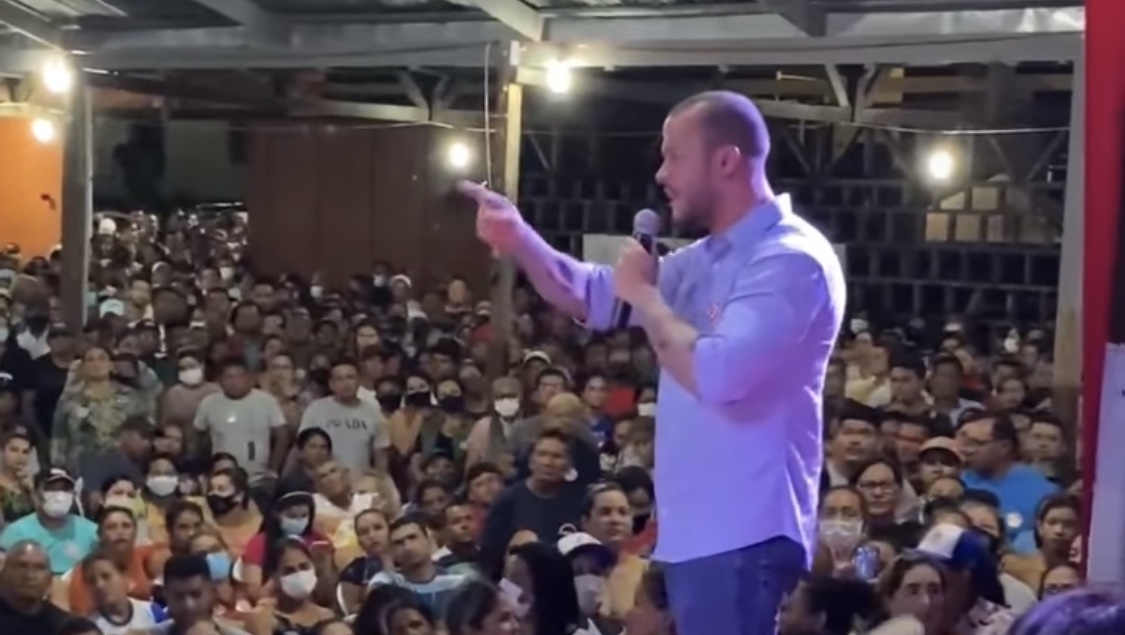 “Quem manda em Coari é o povo”, afirma Adail Filho em evento com lideranças