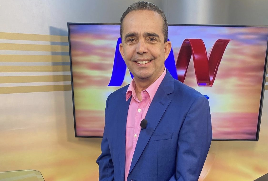 Ronaldo Tiradentes promove fake news usando barco de Papi em Coari