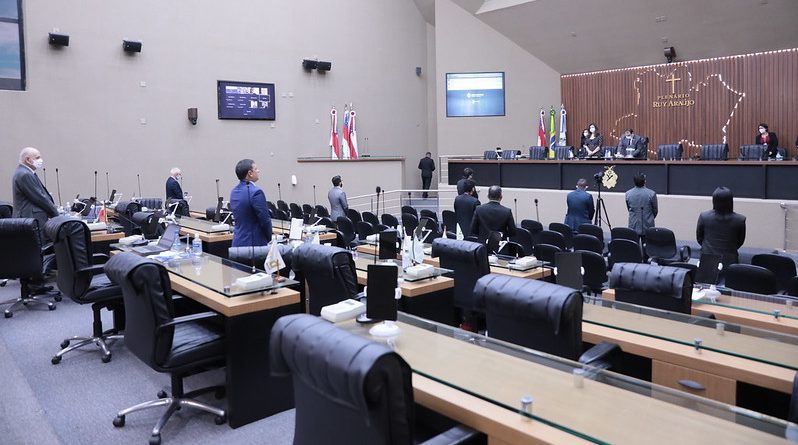 Sessão Assembleia Legislativa plenária teve como foco os servidores públicos estaduais