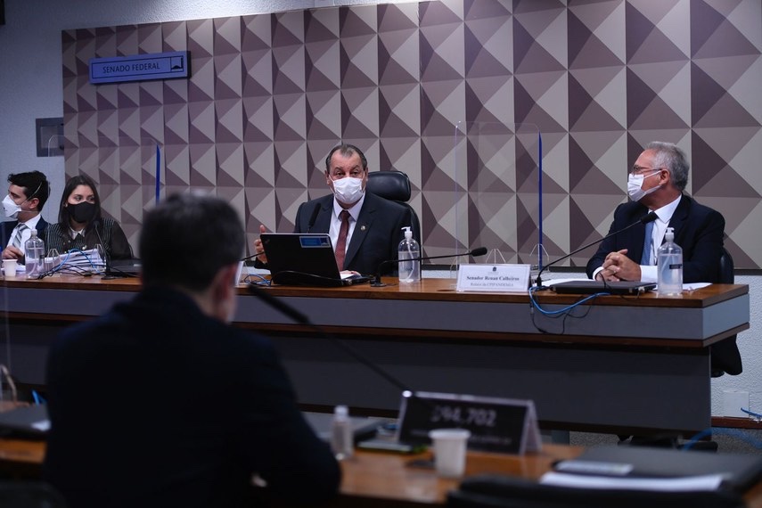 Aziz anuncia reta final de CPI e marca votação de relatório para 20 de outubro