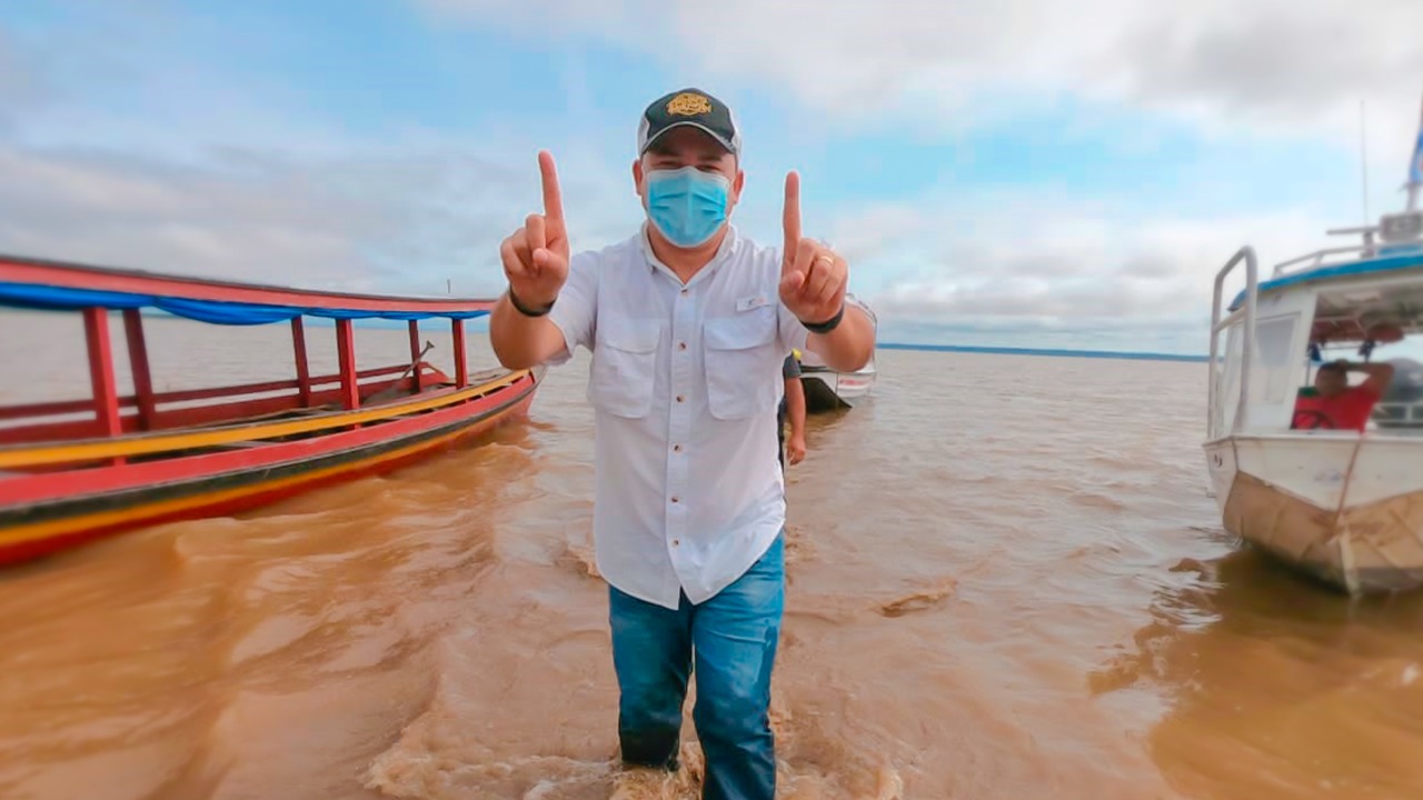 Keitton Pinheiro larga na frente em convenção com apoio de campeões de votos no Amazonas
