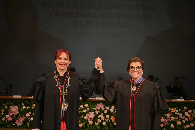 Carla Reis e Nélia Caminha Jorge assumem comando do TRE/AM e fazem história na Justiça Eleitoral do Amazonas