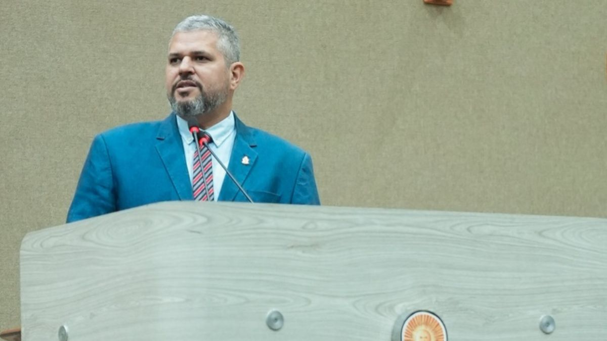 Na tribuna da CMM, Elan Alencar destaca segurança pública, infraestrutura, cultura e habitação