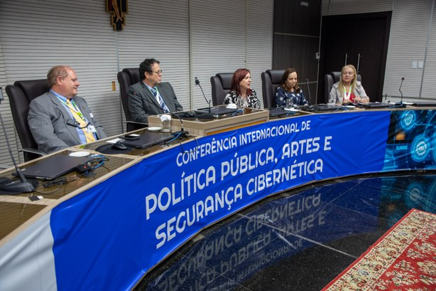 TRE-AM abre espaço para debate global sobre tecnologia, cultura e eleições seguras