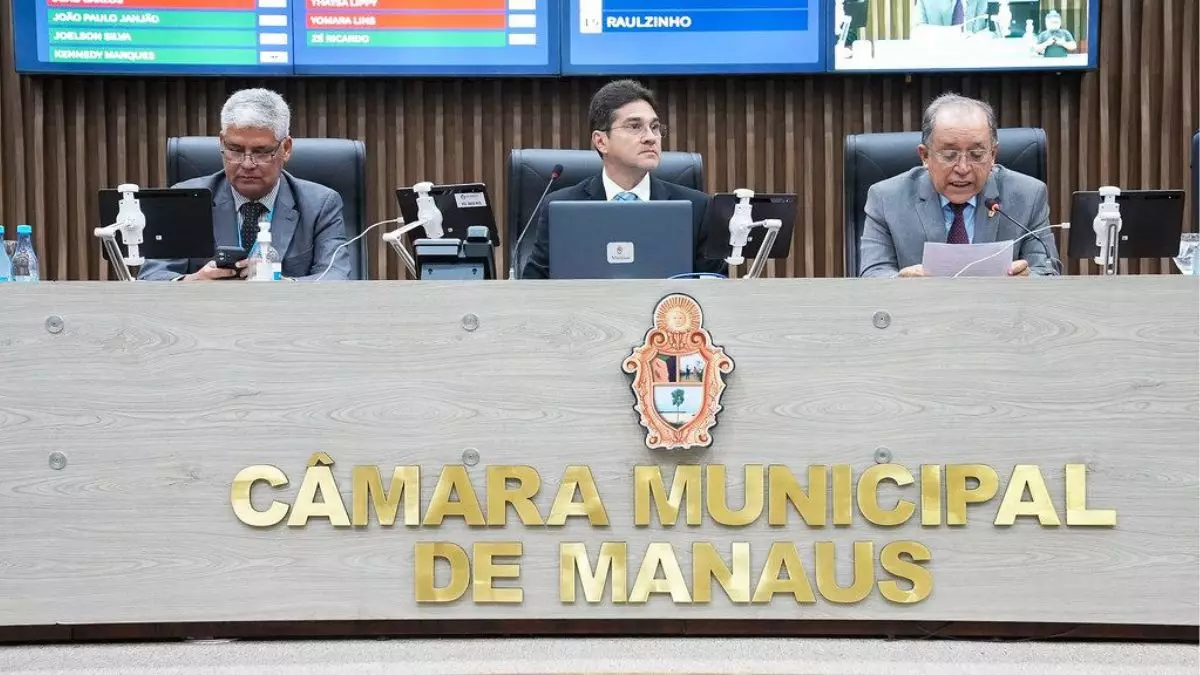 CMM delibera projeto que proíbe animais domésticos acorrentados em áreas de risco