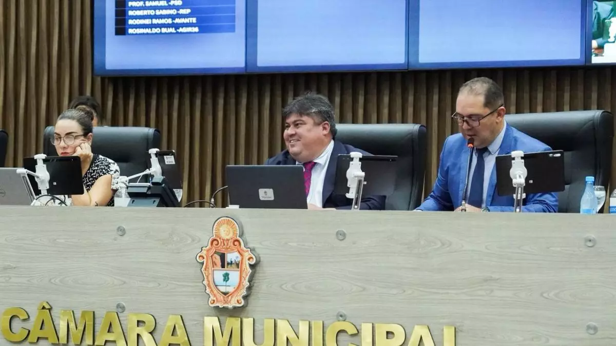Presidente David Reis esclarece situação de aprovados em concurso da Câmara Municipal de Manaus