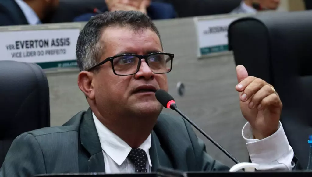 Raulzinho repudia fala de Rodrigo Guedes e diz que ataque atingiu crianças autistas na CMM