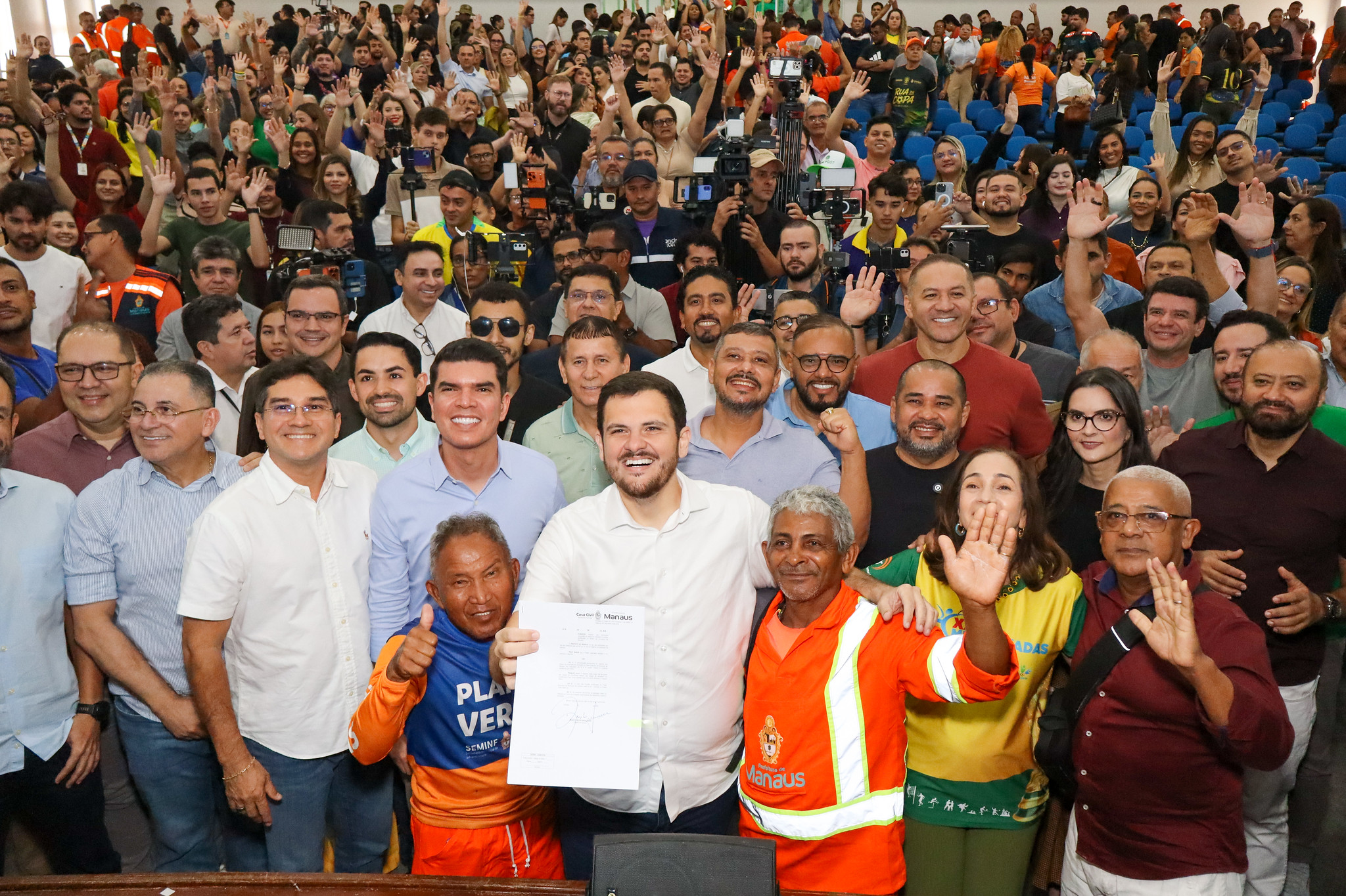 Prefeito Renato Junior reajusta salário e auxílio-alimentação de mais de 30 mil servidores, priorizando a valorização dos trabalhadores do município