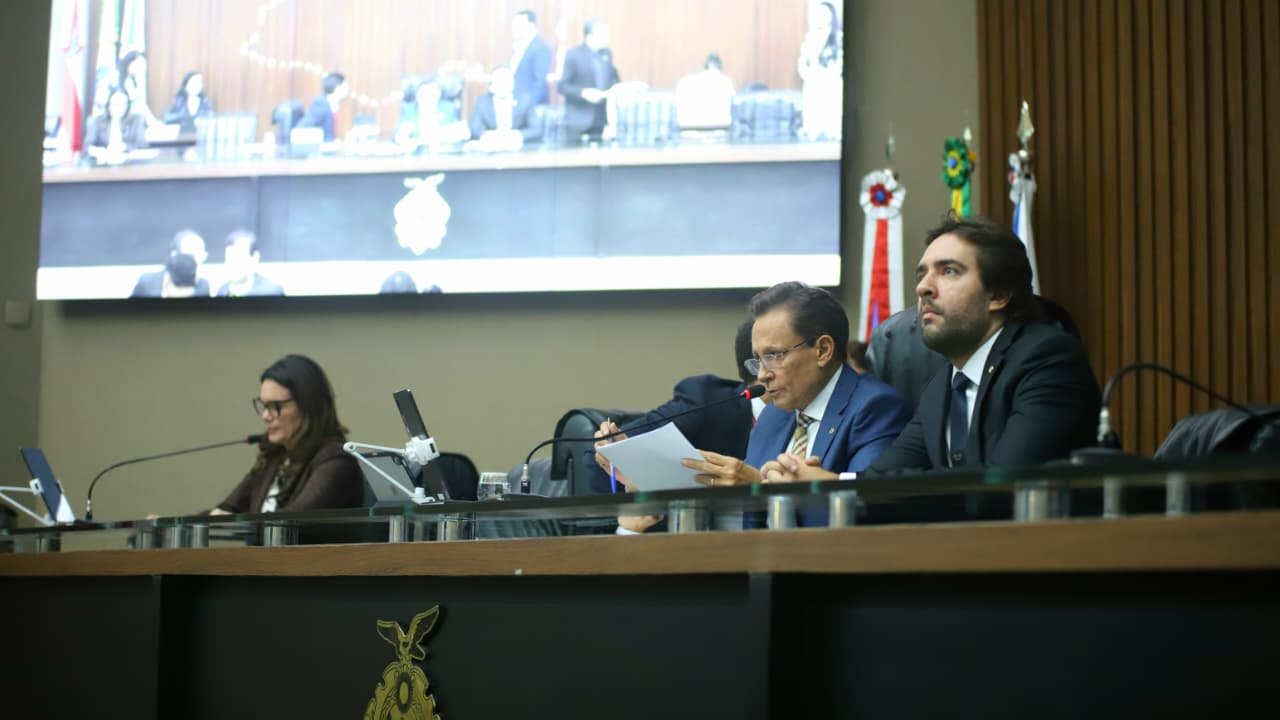 Assembleia Legislativa do Amazonas debate novas regras para mercado de trabalho, assistência social e relações de consumo