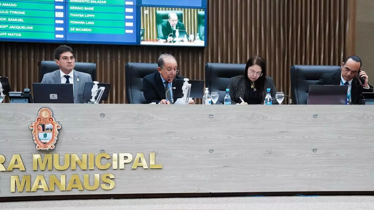 Projeto que cria o programa Alfabetiza 60+ avança na Câmara Municipal de Manaus
