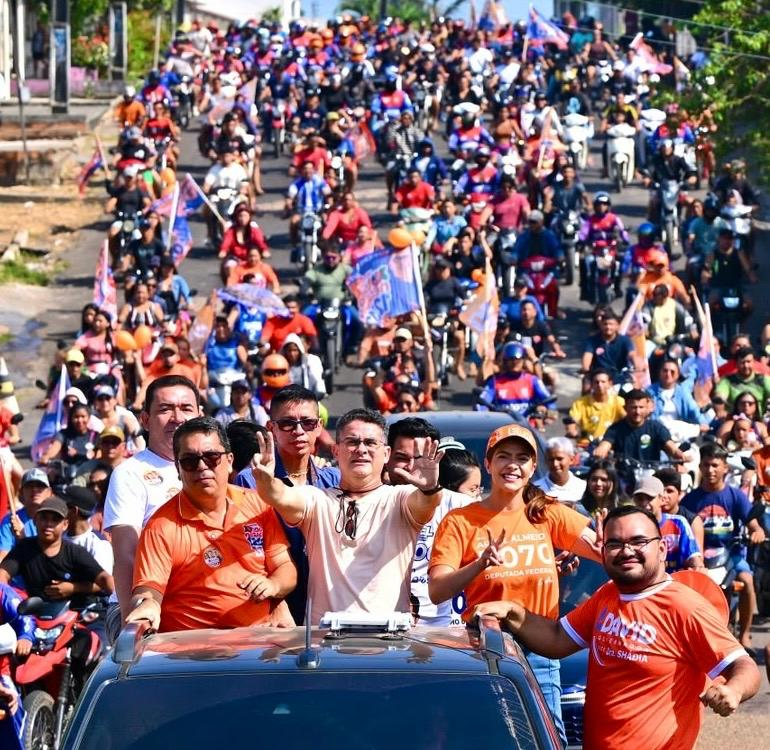 David participa de grande motociata em Maués e apresenta propostas para gerar emprego e fortalecer a produção rural